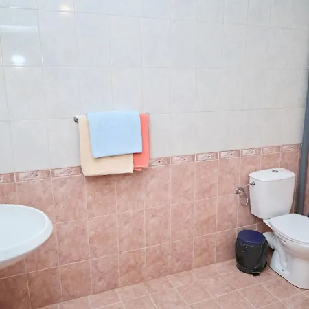 керенски Quarto em Acomodações Particulares Ribarica