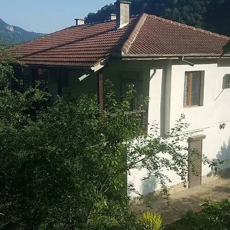 Séjour chez l'habitant керенски Ribarica